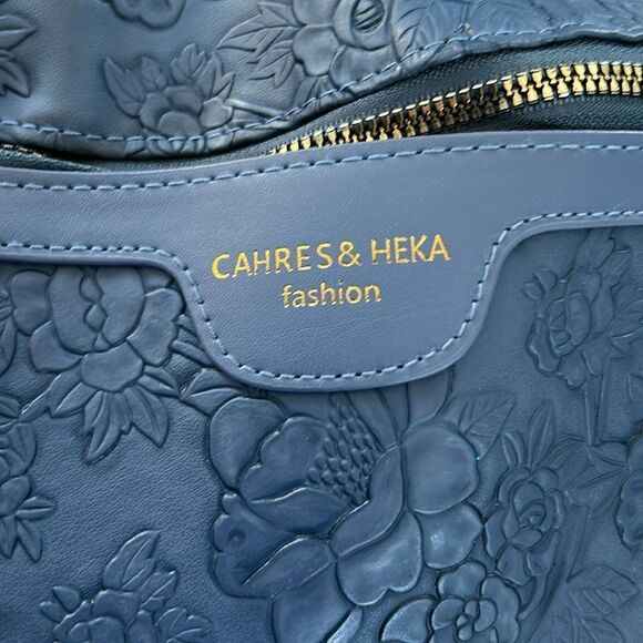 Blue Embossed Crossbody Bag with Crossbody strap vegan leather - Picture 5 of 11